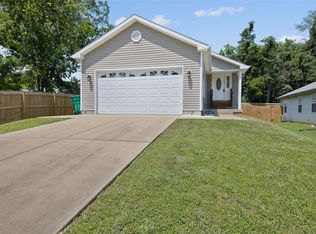 1613 Missouri Ave, Pacific, MO