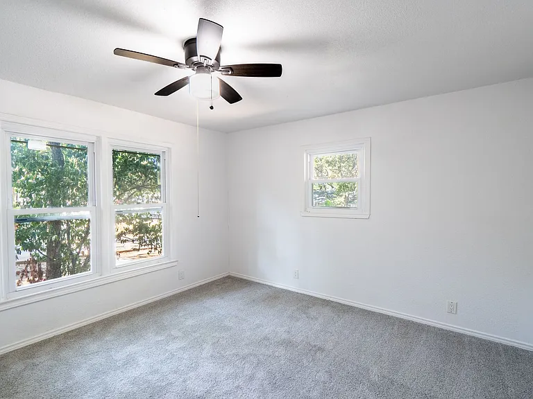 2515 Yeager St — Photo 20