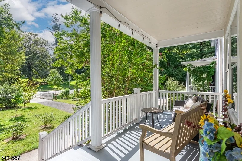 1 bed, 2.0 bath, $2,800 — Photo 2