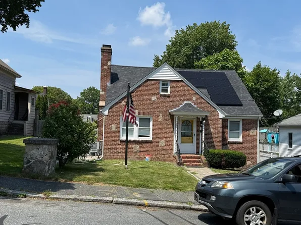 34 Kosta St, Worcester, MA 01607