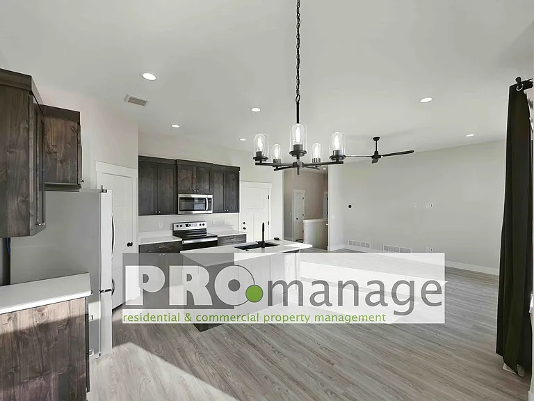3755 E Inglewood Dr — Photo 4
