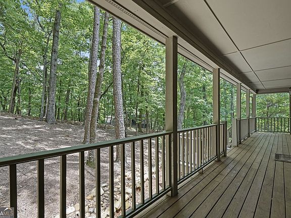 3rd image of 222 Bellflower Dr