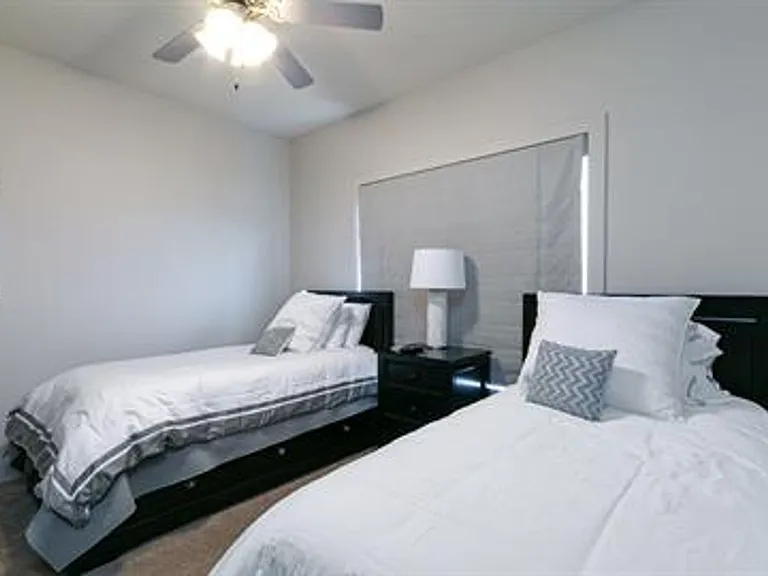 4905 Lake Course Cir #F — Photo 5