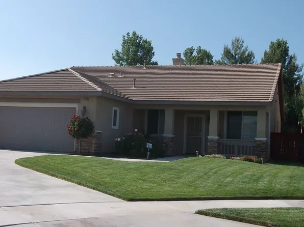 34400 Glenwood Dr, Yucaipa, CA 92399