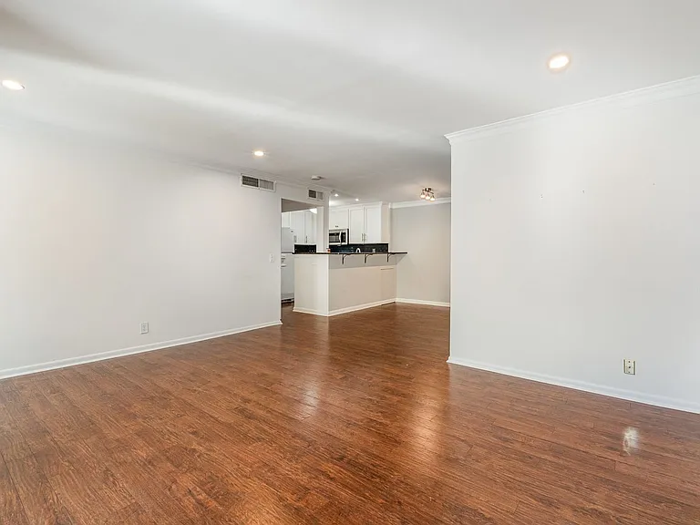 116 Harding Pl #3 — Photo 3