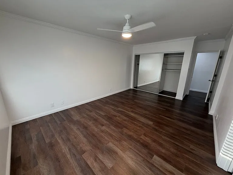1106 Harrison Ave — Photo 4