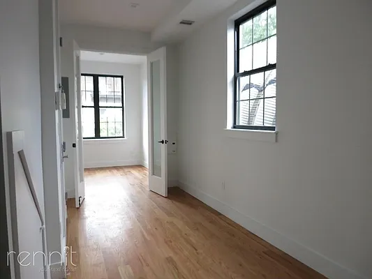 Rented by Rennit Inc. | media 27