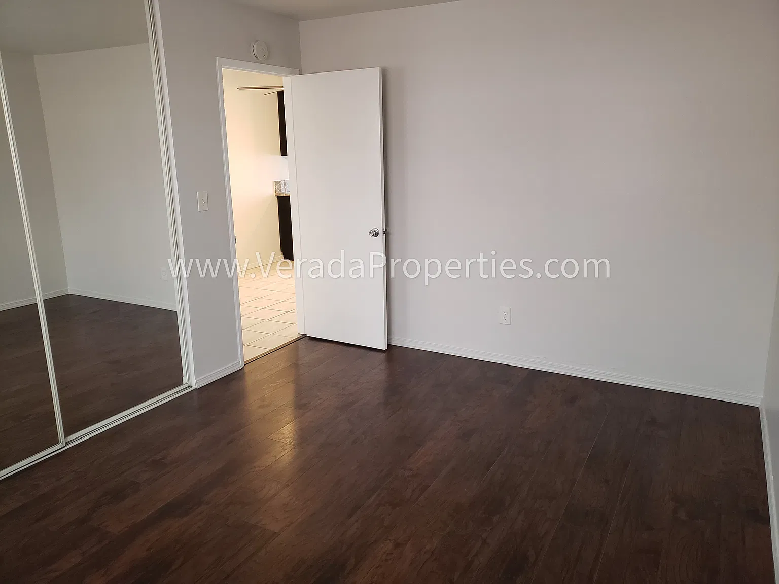 1 bed, 560 sqft, $2,050 — Photo 4
