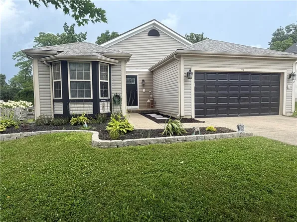 110 Waterstone Dr, Franklin, OH 45005