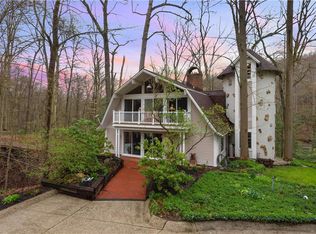 18379 Geauga Lake Rd, Chagrin Falls, OH 44023