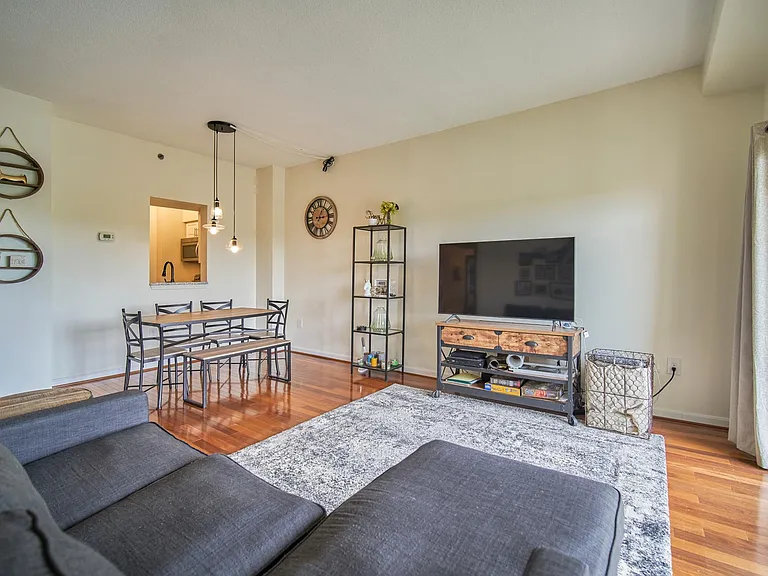 505 E Braddock Rd #702 — Photo 9