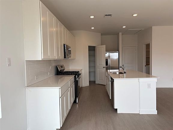 5th image of 9000 SW 19th St