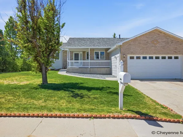 327 Cody St, Cheyenne, WY 82009