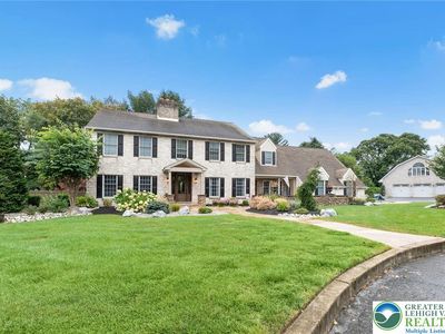 8 Harding Ct, Easton, PA, 18045