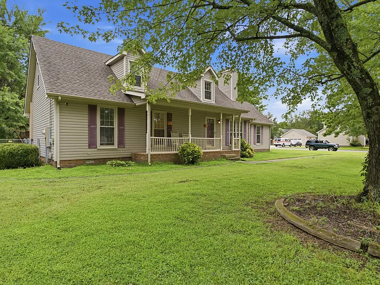1343 Cason Trl — Photo 2