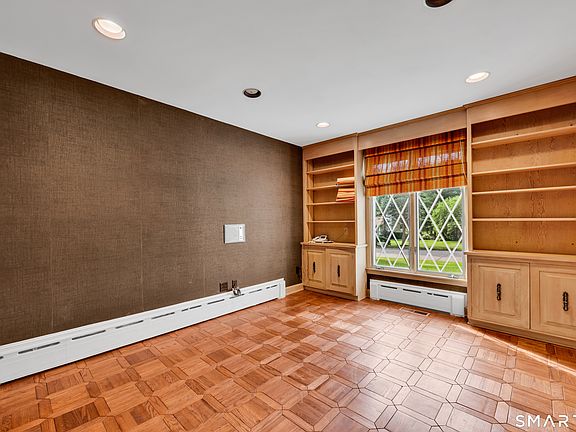 4th image of 232 Maybrook Road