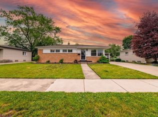 202 Richards Dr, Monroe, MI 48162