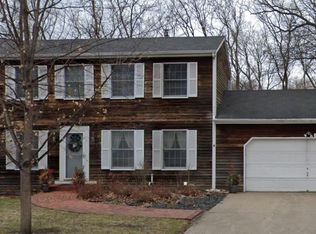 18516 Spring Crest Dr, Minnetonka, MN 55345
