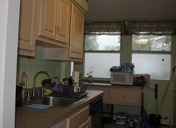 3rd image of 18 Hillside Ave