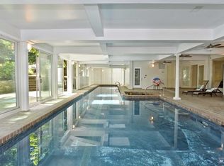 12 Red Rock Trl, Saddle River, NJ 07458