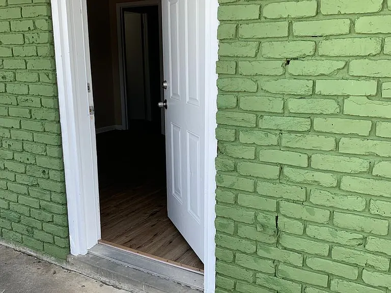 1600 Badt Ave — Photo 4