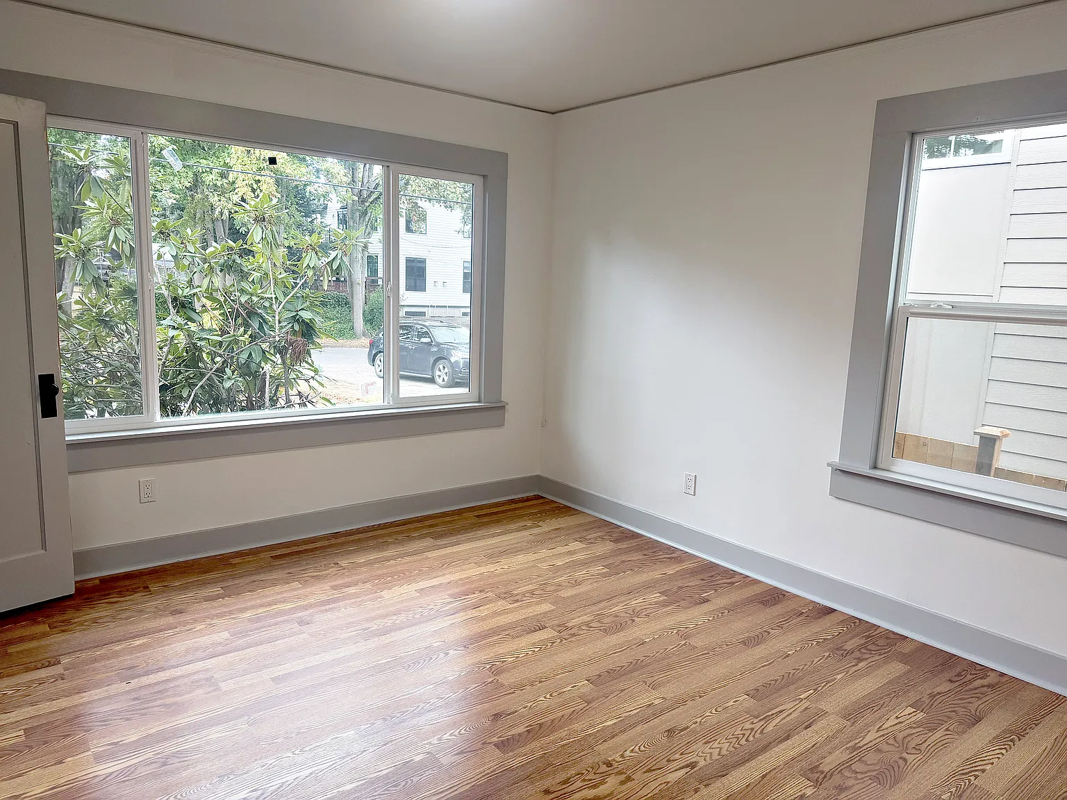 4 bed, 2110 sqft, $4,350 — Photo 4