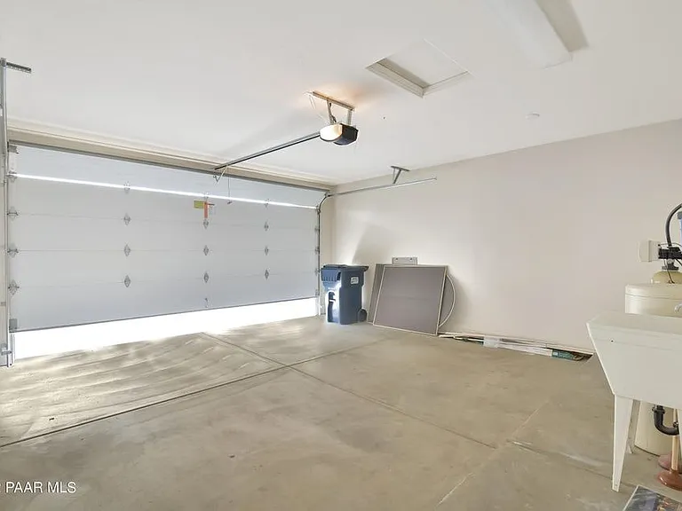 1079 N Hobble Strap St — Photo 22