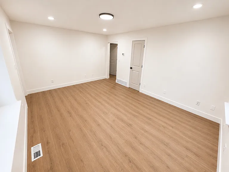 1815 E Stratford Ave #2 — Photo 3