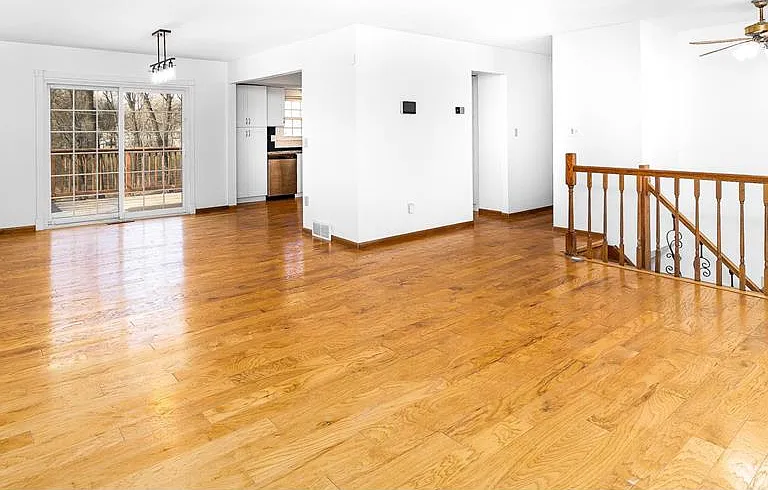 919 Forest Dr — Photo 3