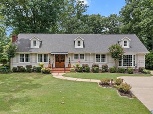 435 Country Club Dr, Gadsden, AL 35901