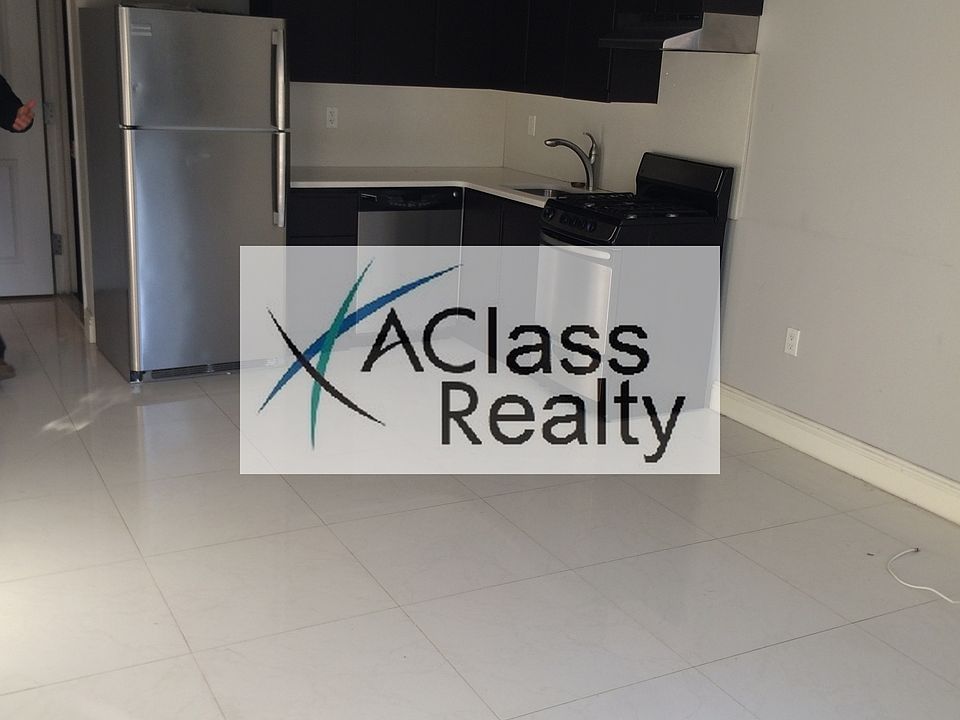1st image of 2558 38th St