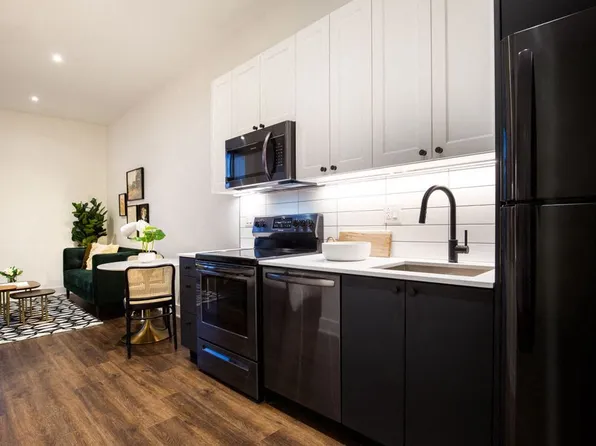 782 S 52nd St #B51, Philadelphia, PA 19143