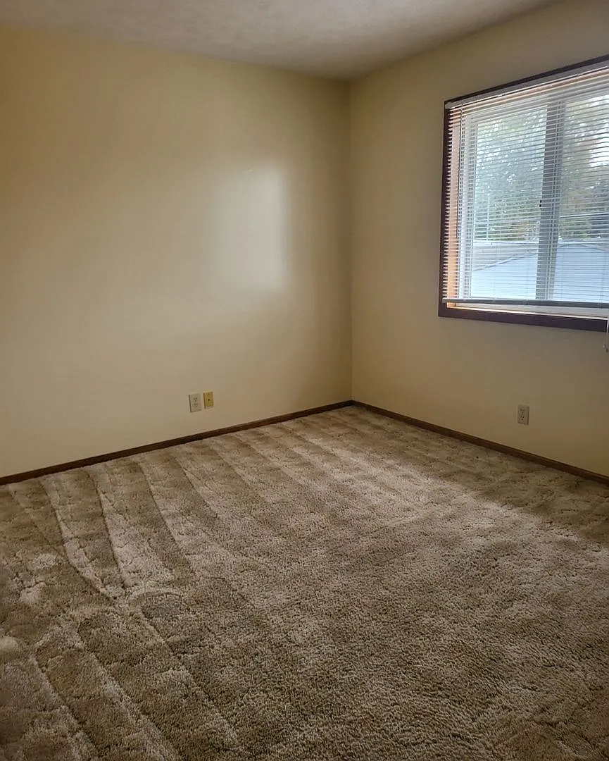 1345 Kingwood — Photo 3