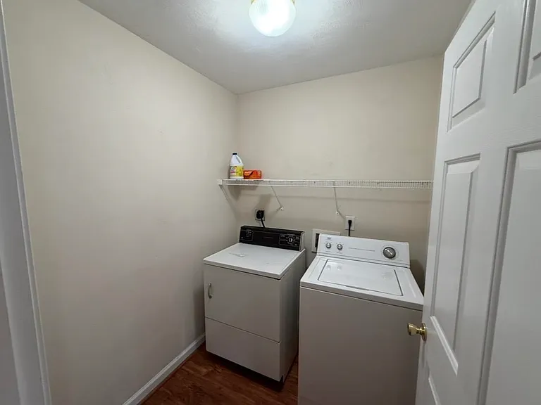 1410 Ashford Ct — Photo 16