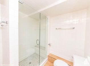 1539 W Addison St #1517, Chicago, IL 60613