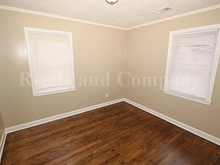 1023 Waring Rd — Photo 14