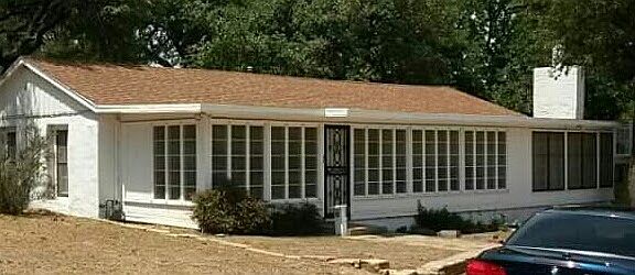 4th image of 1516 Vine St