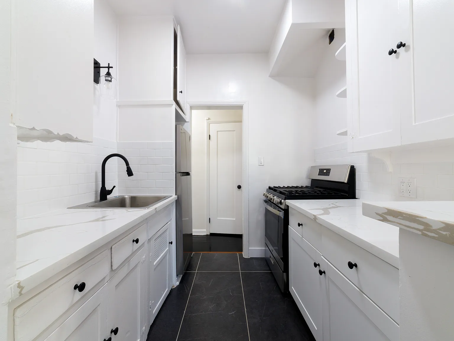 Just Updated 1,200 Sq Ft 2 Bed / 1 Bath with Deco Fireplace + Garage Parking — Photo 2