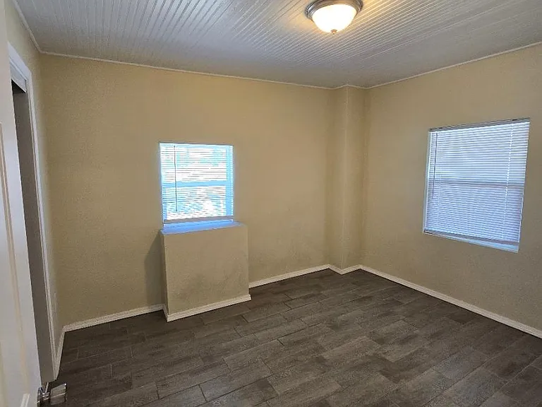 3220 Tularosa Ave #2 — Photo 12