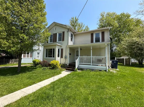 96 Mynderse St, Seneca Falls, NY 13148