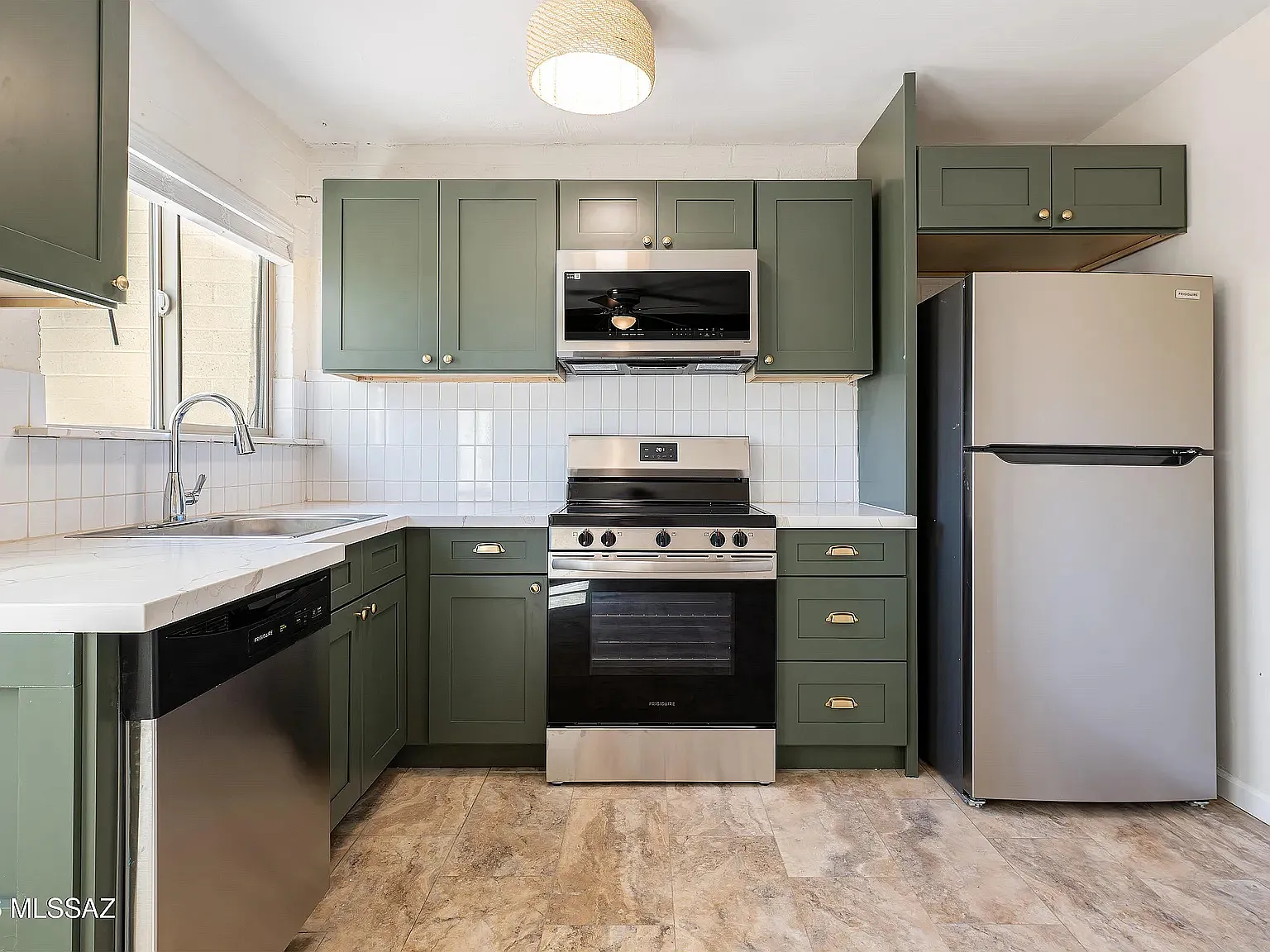 2 bed, 1014 sqft, $1,500 — Photo 4