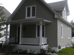 908 7th St SW, Cedar Rapids, IA 52404