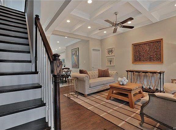 3rd image of 809 Idlewood Ave