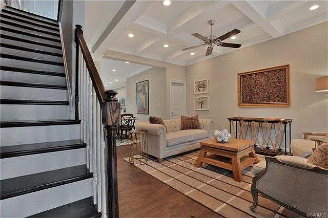 809 Idlewood Ave — Photo 3