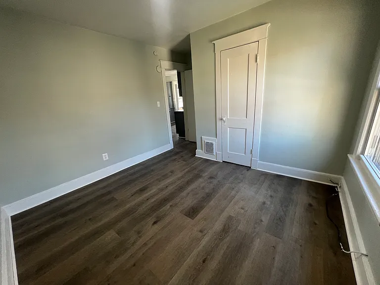 4 Jarvis St #1 — Photo 5