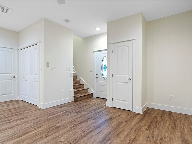 5702 Palo Blanco Ln #B — Photo 15