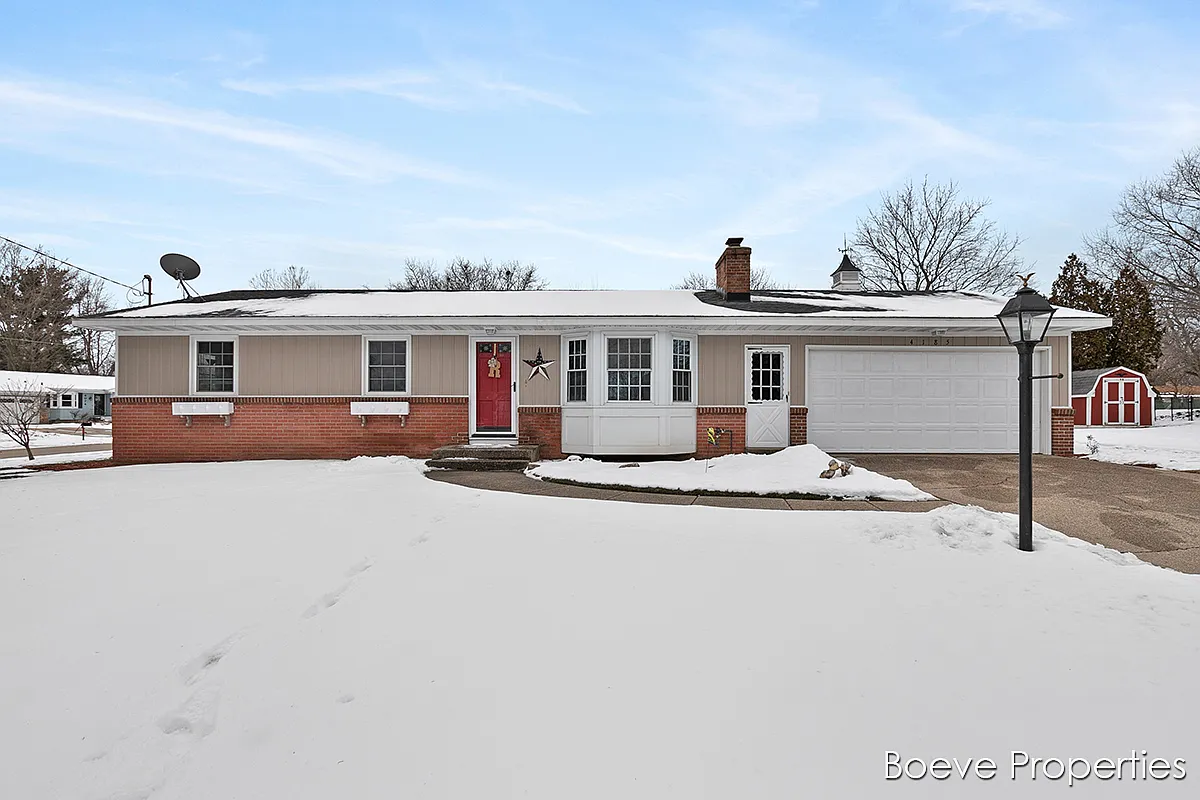 4185 Singel Dr SW photo 1