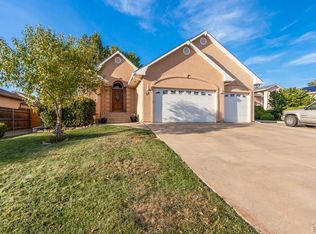 11 Full Moon Ct, Pueblo, CO 81001