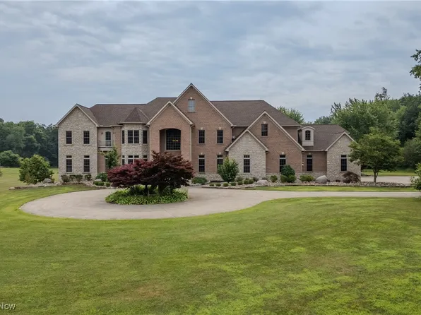 6560 Red Brush Rd, Ravenna, OH 44266