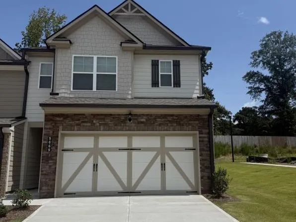 5669 Overview Dr, Flowery Branch, GA 30542